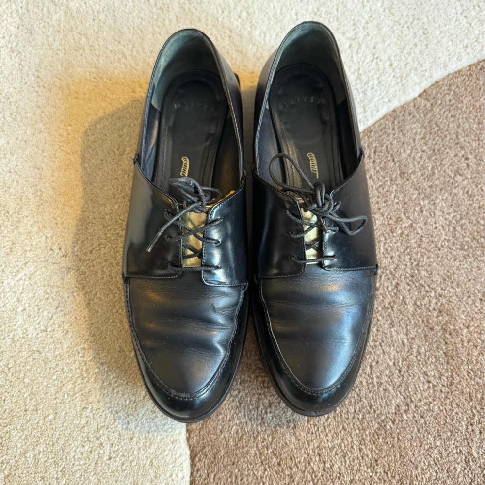 Black Leather Lace-up Oxford, Size 38
